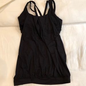 Lululemon top with built in sports bra SIZE 8